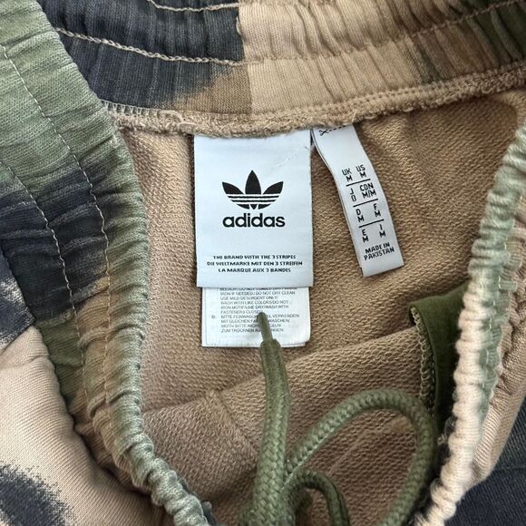 Adidas Original Camo 3 Stripe Shorts Size Medium - Picture 3 of 6